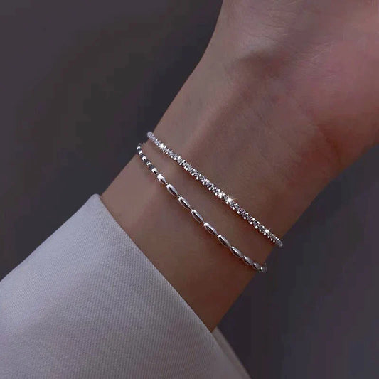 Elegantes Silberarmband mit funkelnden Zirkonia-Steinen
